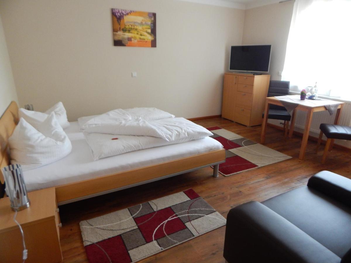 Hotel Alex Stammham Esterno foto